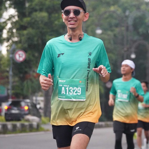 Race photo from BAUR RUN 2025