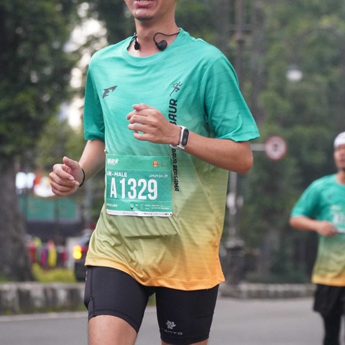 Race photo from BAUR RUN 2025