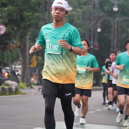 Race photo from BAUR RUN 2025
