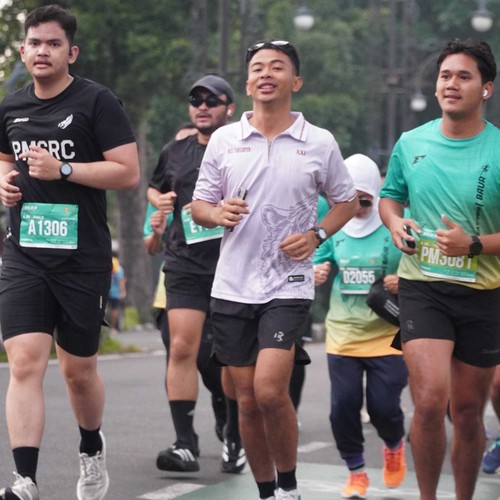 Race photo from BAUR RUN 2025