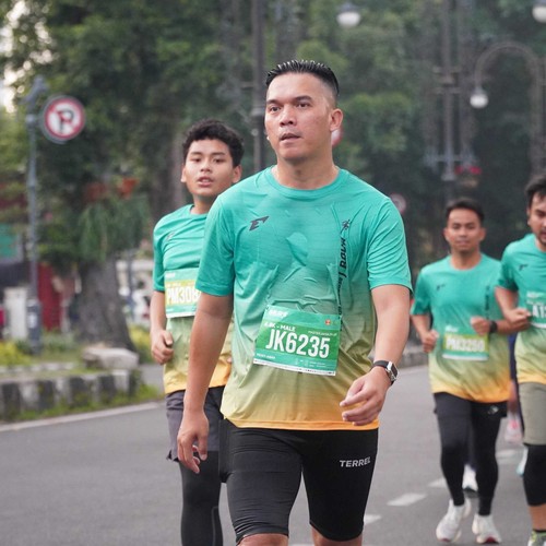 Race photo from BAUR RUN 2025