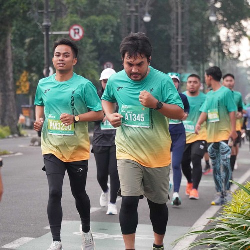 Race photo from BAUR RUN 2025