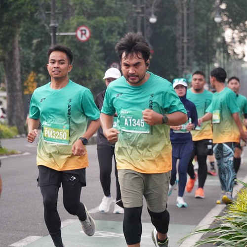 Race photo from BAUR RUN 2025