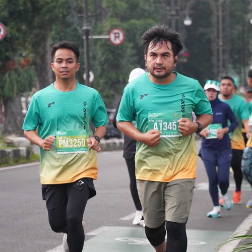 Race photo from BAUR RUN 2025