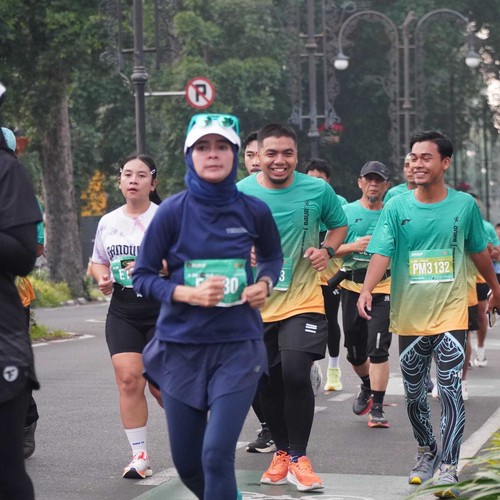 Race photo from BAUR RUN 2025