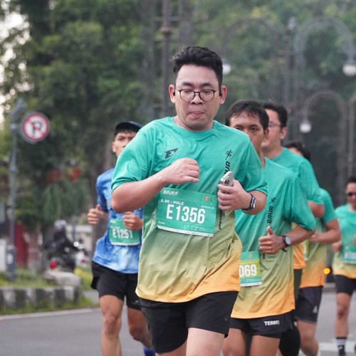 Race photo from BAUR RUN 2025