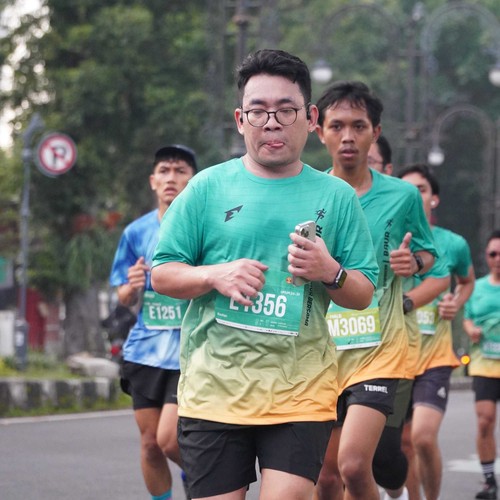 Race photo from BAUR RUN 2025