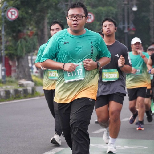 Race photo from BAUR RUN 2025