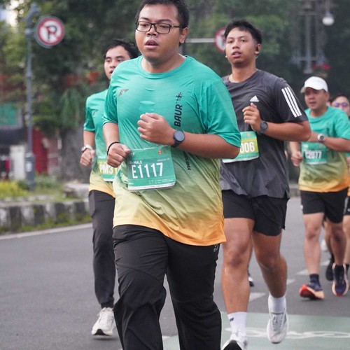 Race photo from BAUR RUN 2025