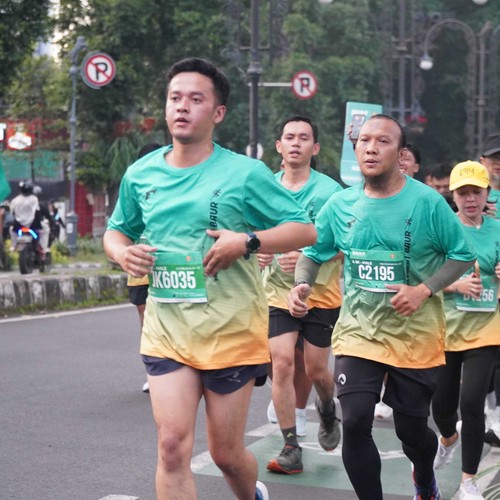 Race photo from BAUR RUN 2025