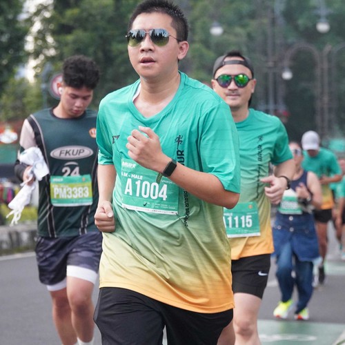 Race photo from BAUR RUN 2025