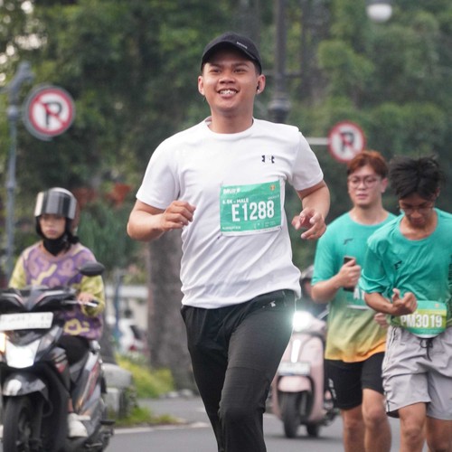 Race photo from BAUR RUN 2025
