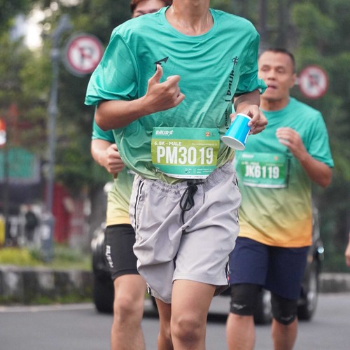 Race photo from BAUR RUN 2025