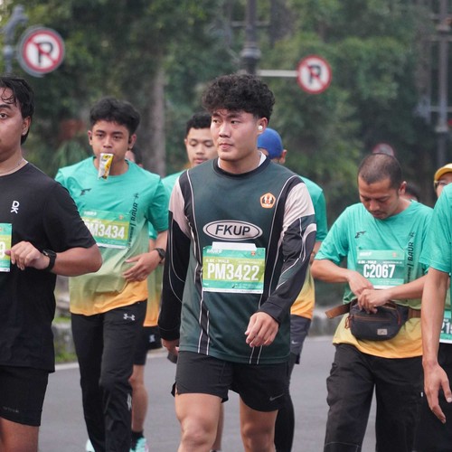 Race photo from BAUR RUN 2025