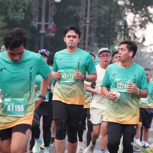 Race photo from BAUR RUN 2025