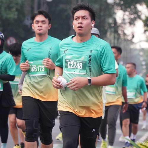 Race photo from BAUR RUN 2025
