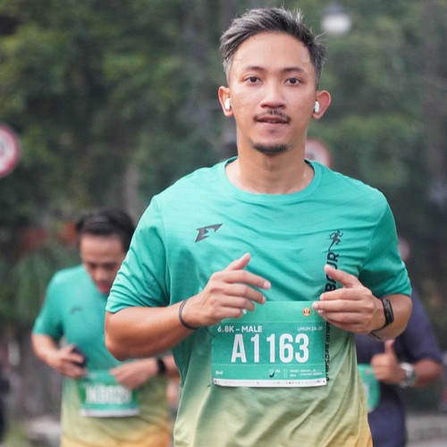 Race photo from BAUR RUN 2025
