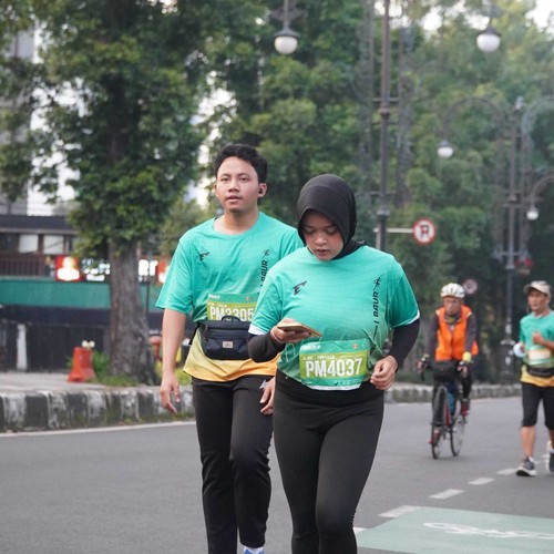 Race photo from BAUR RUN 2025