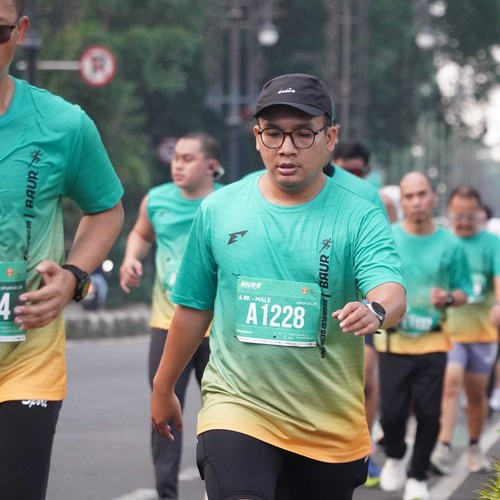 Race photo from BAUR RUN 2025