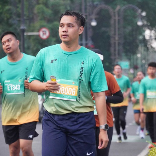 Race photo from BAUR RUN 2025