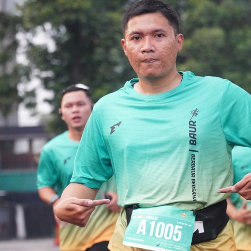 Race photo from BAUR RUN 2025