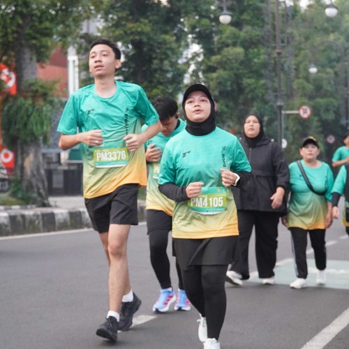 Race photo from BAUR RUN 2025