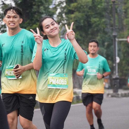 Race photo from BAUR RUN 2025
