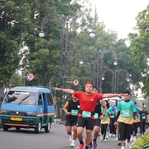 Race photo from BAUR RUN 2025