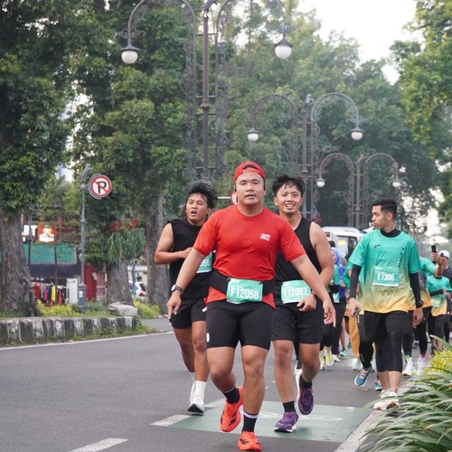Race photo from BAUR RUN 2025