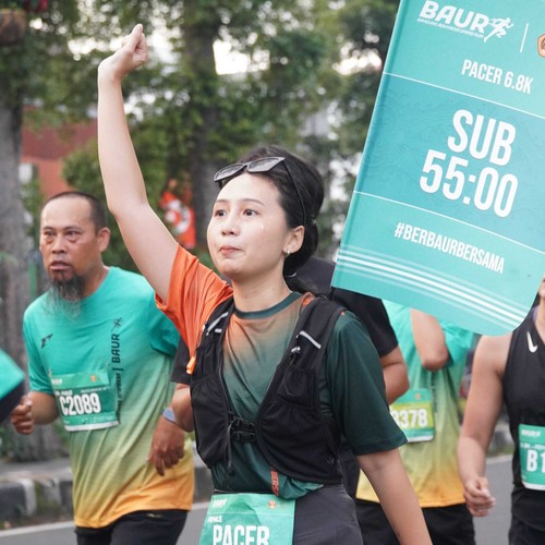 Race photo from BAUR RUN 2025