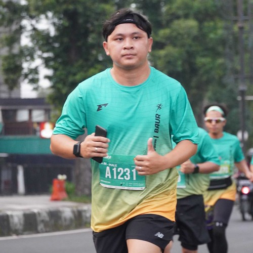 Race photo from BAUR RUN 2025