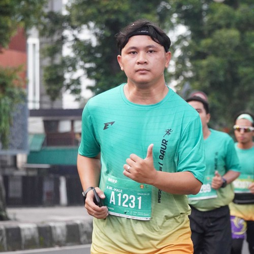 Race photo from BAUR RUN 2025