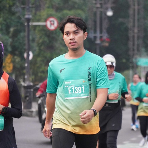 Race photo from BAUR RUN 2025