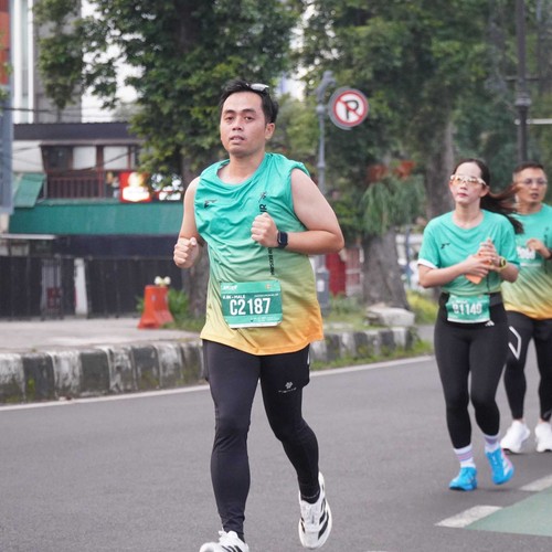 Race photo from BAUR RUN 2025