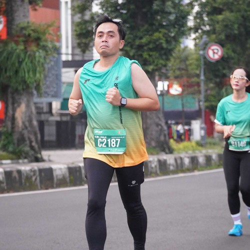 Race photo from BAUR RUN 2025