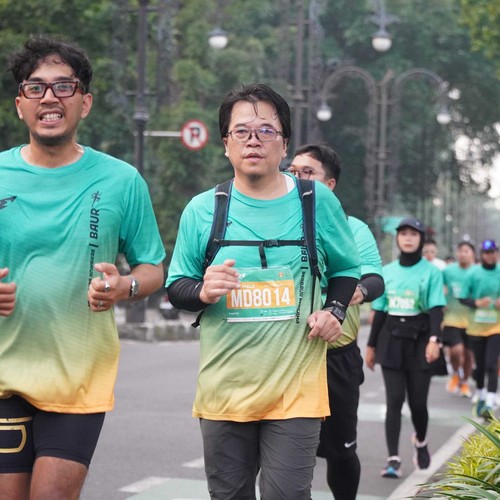 Race photo from BAUR RUN 2025