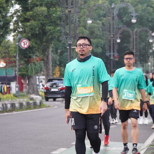 Race photo from BAUR RUN 2025