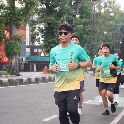 Race photo from BAUR RUN 2025