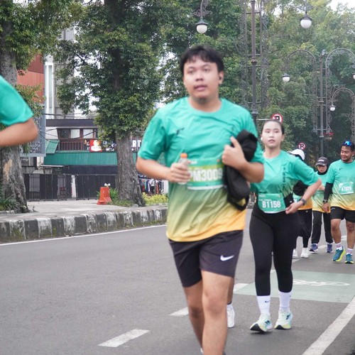Race photo from BAUR RUN 2025