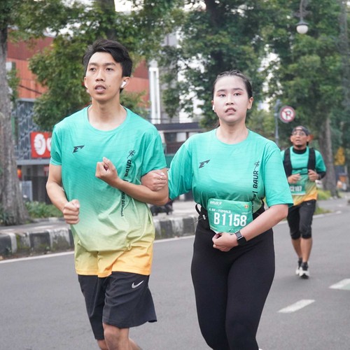Race photo from BAUR RUN 2025