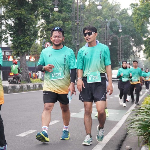 Race photo from BAUR RUN 2025