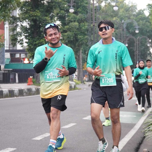 Race photo from BAUR RUN 2025