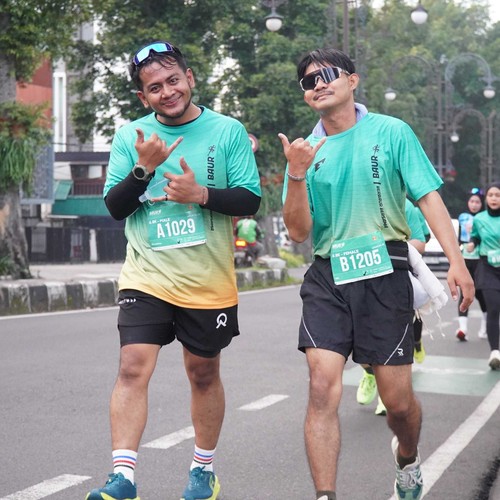 Race photo from BAUR RUN 2025