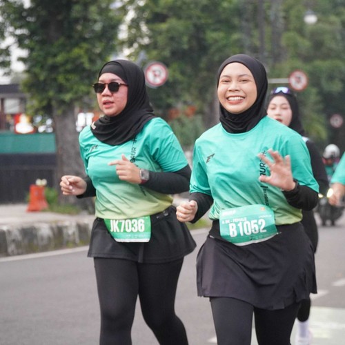 Race photo from BAUR RUN 2025