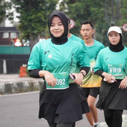 Race photo from BAUR RUN 2025
