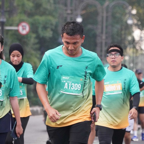 Race photo from BAUR RUN 2025