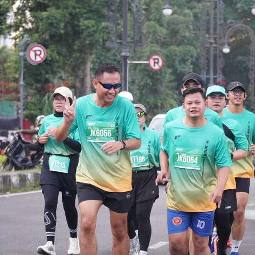 Race photo from BAUR RUN 2025