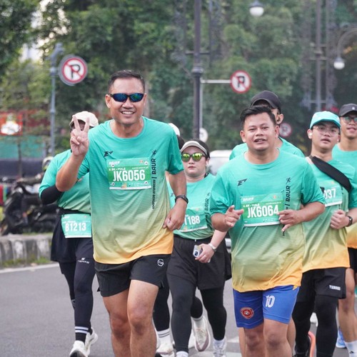 Race photo from BAUR RUN 2025