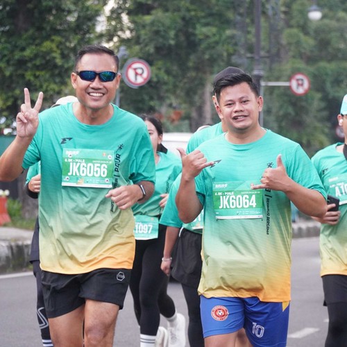 Race photo from BAUR RUN 2025