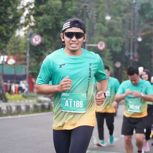 Race photo from BAUR RUN 2025